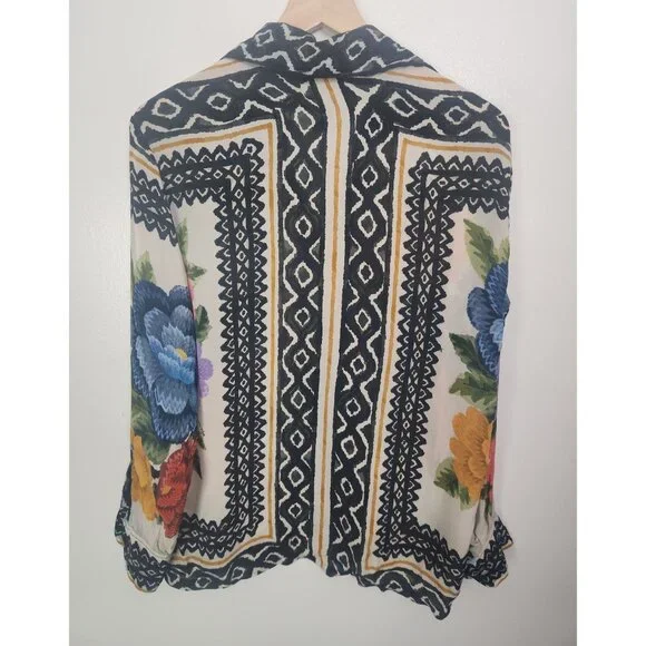 Farm Rio Women's Sz. XS Ivory Black Floral Blouse Classic Button up - Picture 7 of 8